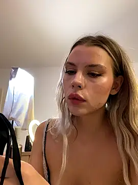 KittyKatyDream online show from 11/07/25, 02:32