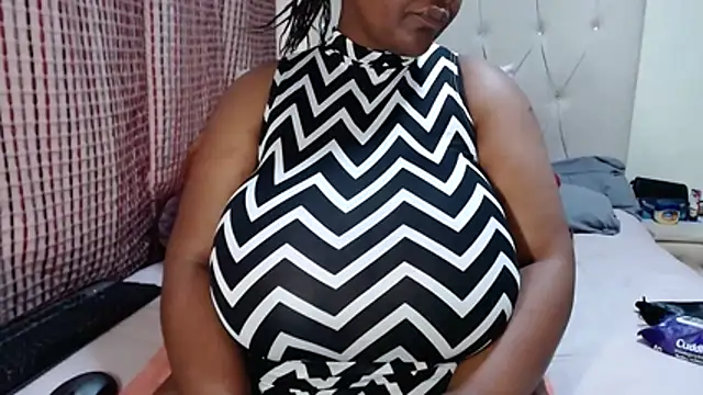 CHOCOLATEDARKBUSTYX online show from 10/31/25, 05:59