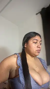 Soysofiarodrigu online show from 12/03/25, 09:14