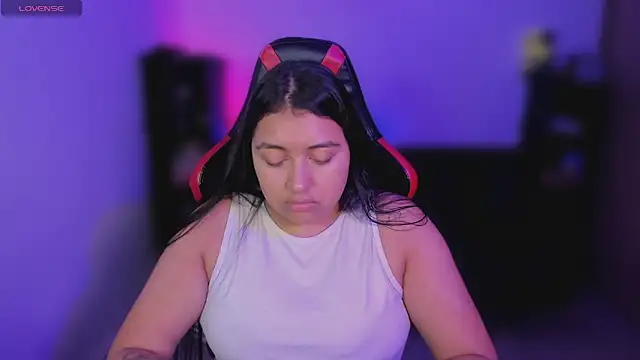 Soysofiarodrigu online show from 11/10/25, 12:37