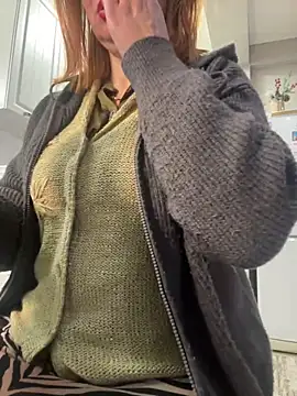 Snapshot of LybovNTV chatting on 12/19/25, 01:20 LybovNTV online show from 12/19/25, 01:20