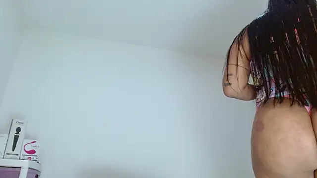 sashacreamy  online show from 10/03/25, 03:20