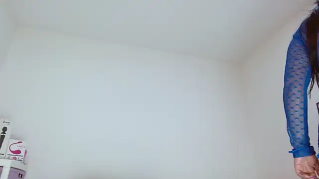 sashacreamy  online show from 09/20/25, 03:44