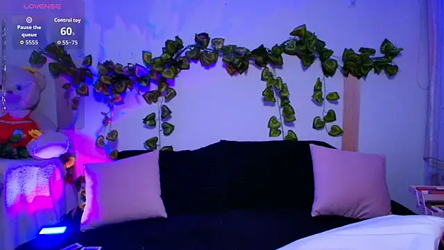 tati cardenas online show from 11/12/25, 05:00