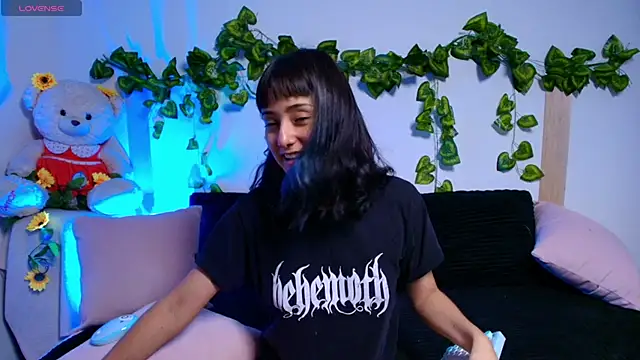 tati cardenas online show from 11/28/25, 04:56