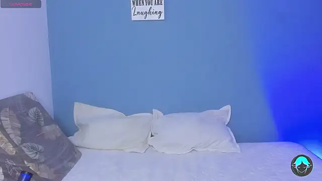 sofi elfqueen online show from 03/06/25, 03:35