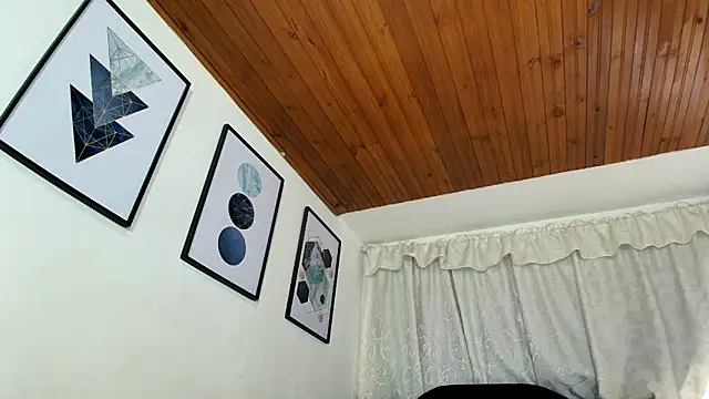 sam her online show from 10/10/25, 09:04