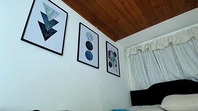 sam her online show from 10/09/25, 09:04