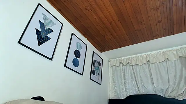 sam her online show from 10/24/25, 09:03