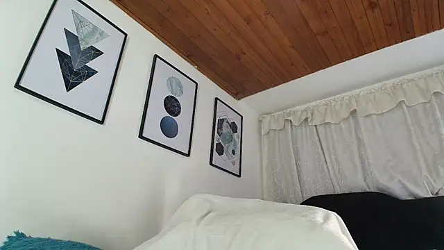 sam her online show from 09/25/25, 09:21