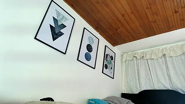 sam her online show from 10/08/25, 09:04