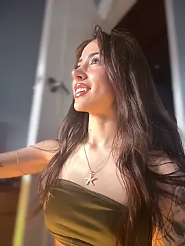 lauravasquez online show from 05/15/26, 07:23