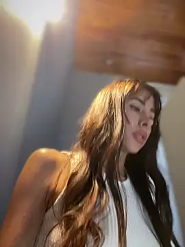 lauravasquez online show from 04/14/26, 05:18