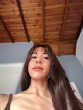 lauravasquez online show from 04/11/26, 04:21