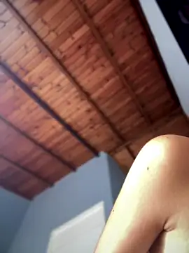 lauravasquez online show from 10/22/25, 05:01