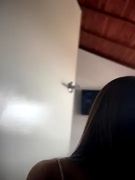 lauravasquez online show from 11/21/25, 05:45