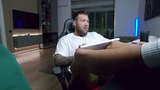 UbbeViking online show from 12/14/25, 07:41