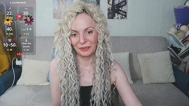 kiramarta online show from 11/25/25, 05:57