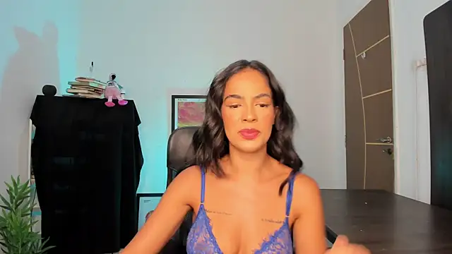 camille-rose online show from 05/01/26, 02:55