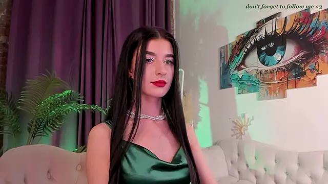 Snapshot of LauraCoy chatting on 06/21/26, 09:31 LauraCoy online show from 06/21/26, 09:31