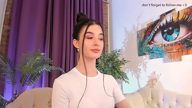 LauraCoy online show from 06/03/26, 09:30