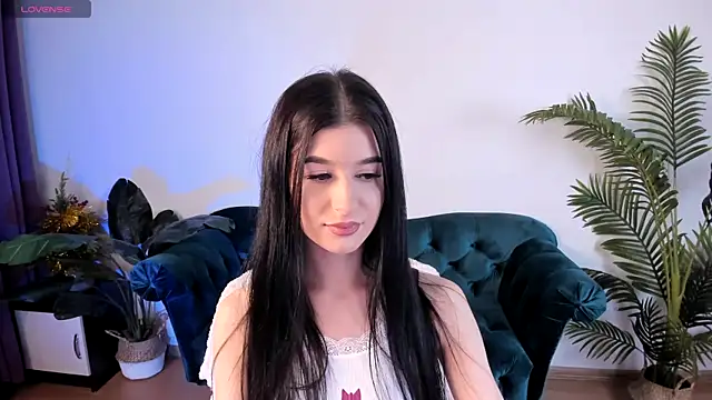 LauraCoy online show from 01/27/25, 08:17