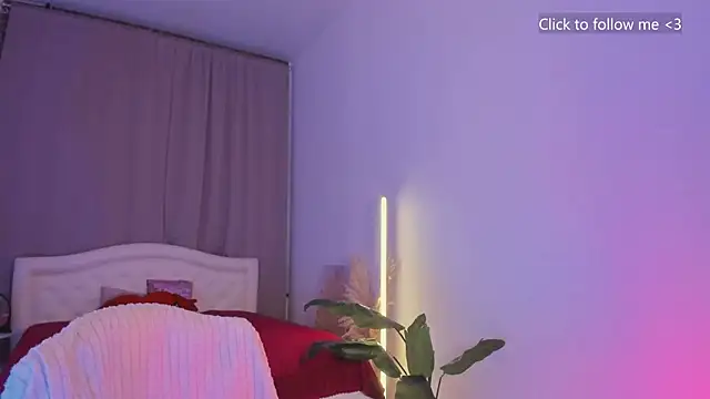 LauraCoy online show from 10/30/25, 08:06