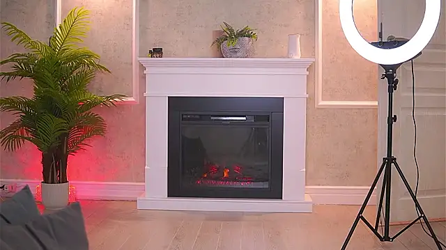 Abbela White online show from 03/11/26, 06:18