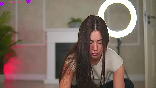 Abbela White online show from 11/18/25, 06:17