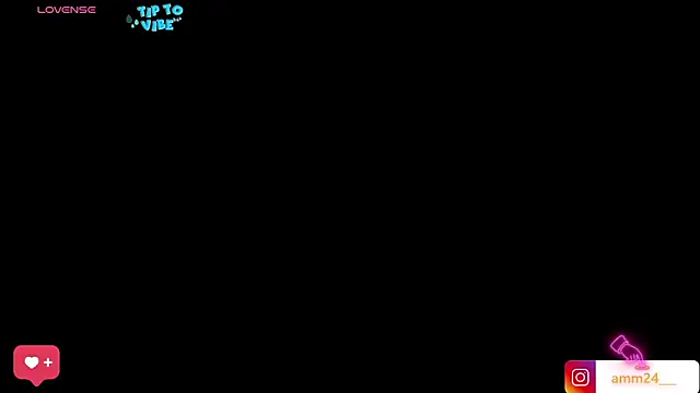 Snapshot of Ammelie chatting on 10/17/25, 02:08 Ammelie online show from 10/17/25, 02:08