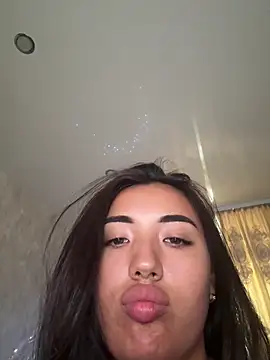 lily  foster online show from 05/06/26, 11:47