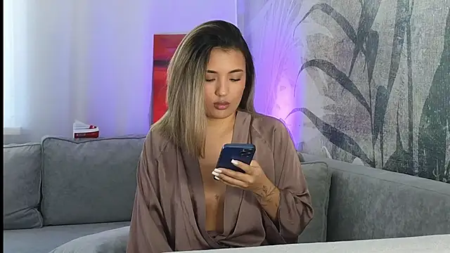 Snapshot of lily__foster chatting on 03/05/25, 05:50 lily foster online show from 03/05/25, 05:50