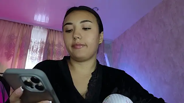 Snapshot of lily__foster chatting on 12/23/25, 09:08 lily foster online show from 12/23/25, 09:08