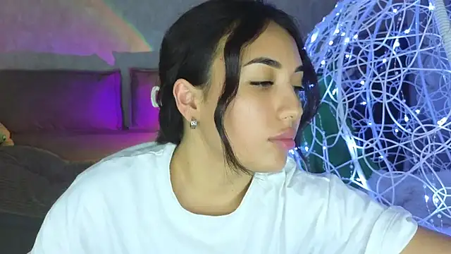 lily  foster online show from 11/08/25, 05:16