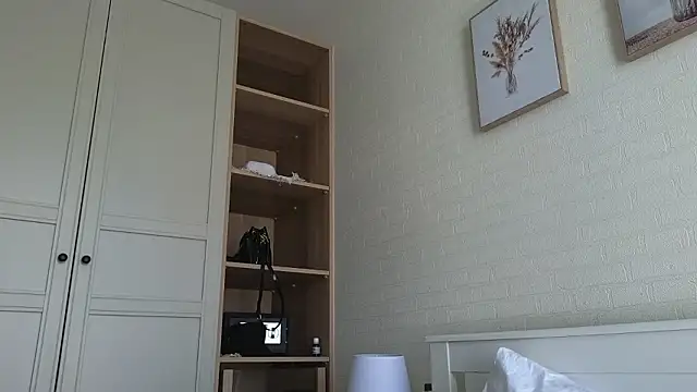 Snapshot of lily__foster chatting on 03/04/26, 07:38 lily foster online show from 03/04/26, 07:38