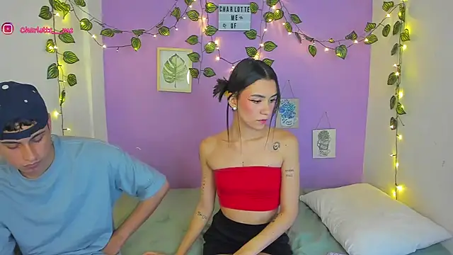 Snapshot of charlottte_queen chatting on 01/15/25, 10:02 charlottte queen online show from 01/15/25, 10:02