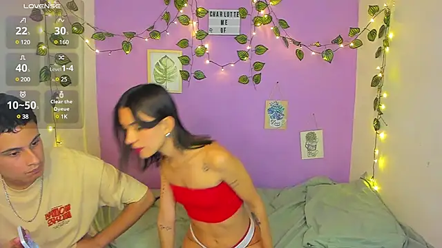 Snapshot of charlottte_queen chatting on 12/06/24, 11:30 charlottte queen online show from 12/06/24, 11:30