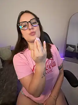 Megan lu2 online show from 09/30/25, 06:19