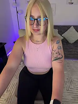 Megan lu2 online show from 04/07/26, 05:09