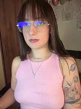 Megan lu2 online show from 03/18/25, 12:19