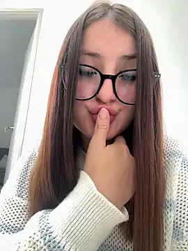 Megan lu2 online show from 10/20/25, 08:53