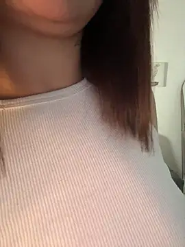 Megan lu2 online show from 11/19/25, 12:16