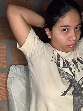 Snapshot of moncerrat_luna chatting on 01/21/25, 11:56 moncerrat luna online show from 01/21/25, 11:56