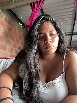 Snapshot of moncerrat_luna chatting on 03/18/25, 04:28 moncerrat luna online show from 03/18/25, 04:28
