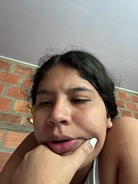 moncerrat luna online show from 01/05/26, 05:27