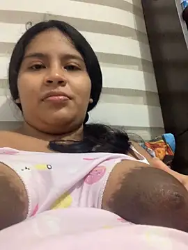 moncerrat luna online show from 10/27/25, 06:36