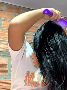 moncerrat luna online show from 11/14/25, 08:23