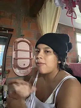 moncerrat luna online show from 11/28/25, 12:16