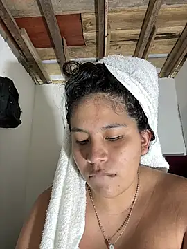 moncerrat luna online show from 02/25/26, 08:52