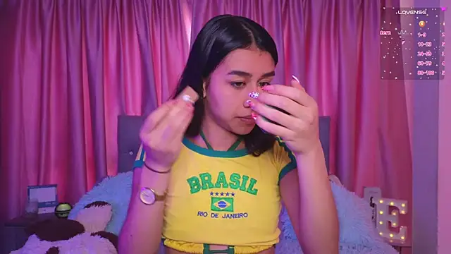 Emiily Scott1 online show from 11/29/25, 02:39